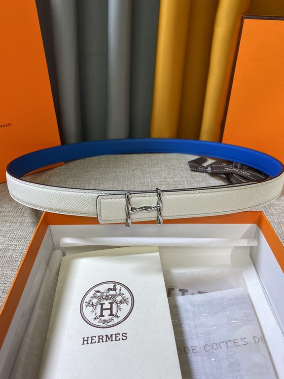 ~ Hermes new synchronized update, the original single generation purchase level, 24mm Belt body both sides of the imported original first-layer cowhide, pure steel new original buckle, the belt can be used on both sides 