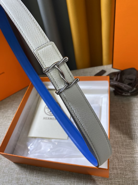 ~ Hermes new synchronized update, the original single generation purchase level, 24mm Belt body both sides of the imported original first-layer cowhide, pure steel new original buckle, the belt can be used on both sides 