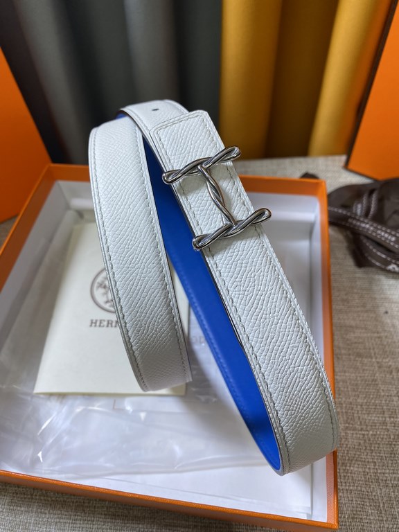 ~ Hermes new synchronized update, the original single generation purchase level, 24mm Belt body both sides of the imported original first-layer cowhide, pure steel new original buckle, the belt can be used on both sides 