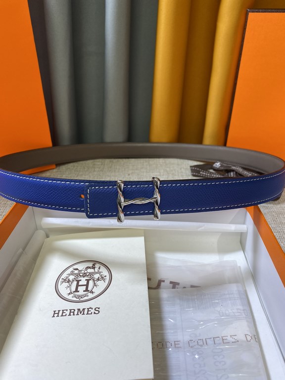 ~ Hermes new synchronized update, the original single generation purchase level, 24mm Belt body both sides of the imported original first-layer cowhide, pure steel new original buckle, the belt can be used on both sides 