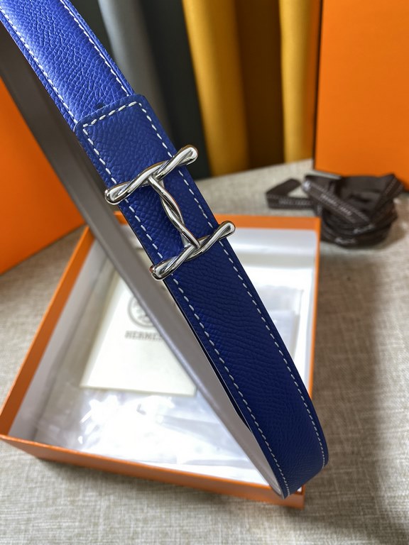 ~ Hermes new synchronized update, the original single generation purchase level, 24mm Belt body both sides of the imported original first-layer cowhide, pure steel new original buckle, the belt can be used on both sides 