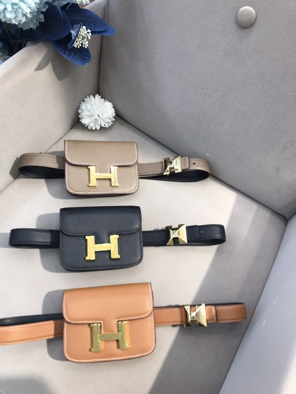 Hermes belt   belt bag at first sight is our innate fashion intuition, with different fashion collocation straight to the senses, light and shadow flow out of the aura, in the square inches between the integration of sel