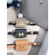 Hermes belt   belt bag at first sight is our innate fashion intuition, with different fashion collocation straight to the senses, light and shadow flow out of the aura, in the square inches between the integration of sel