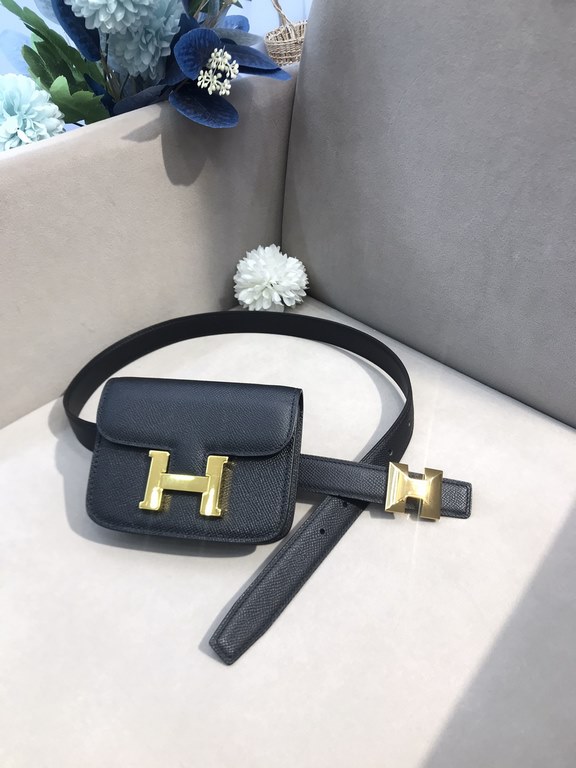 Hermes belt   belt bag at first sight is our innate fashion intuition, with different fashion collocation straight to the senses, light and shadow flow out of the aura, in the square inches between the integration of sel