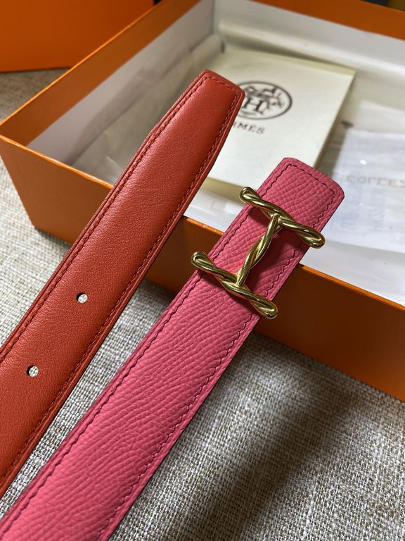 ~ Hermes new synchronized update, the original single generation purchase level, 24mm Belt body both sides of the imported original first-layer cowhide, pure steel new original buckle, the belt can be used on both sides 