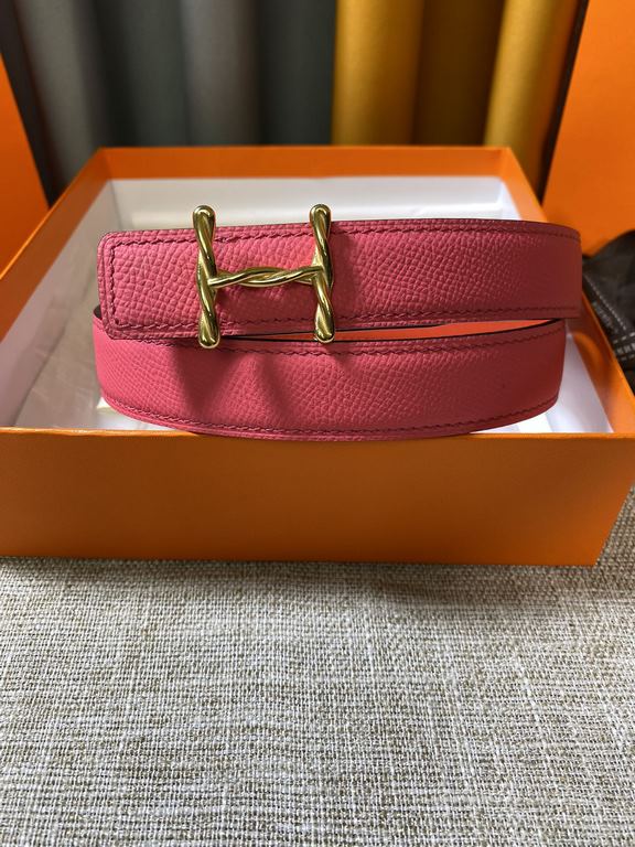 ~ Hermes new synchronized update, the original single generation purchase level, 24mm Belt body both sides of the imported original first-layer cowhide, pure steel new original buckle, the belt can be used on both sides 