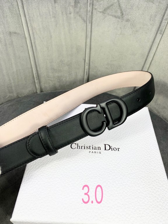 Width 3.0cm Dior (Dior) explosion of flat wireless belt body  Saddle head layer calf leather belt.Lacquered metal CD logo in imported double-layer cowhide leather.