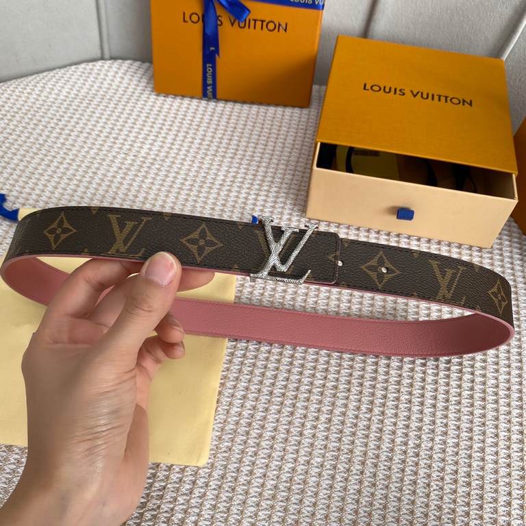 Comes with a full set of gift boxLOUIS VUITTON Louis Vuitton Overseas purchased original genuine Made in Spain - Classic reversible design, one for two Mon organ canvas leather belt, imported calfskin lining, shiny palla