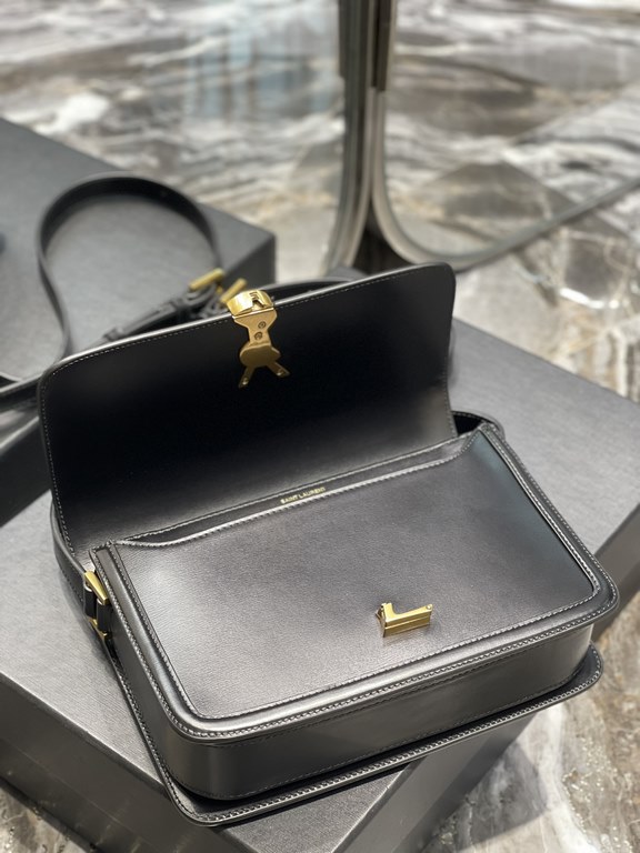 ]Black Gold Buckle_23cmMust fire models, not yet listed on the attack on the entire fashion circle, nostalgic left bank, inspired by the Paris left bank street name Rue De Solferino for the name! The bag is made of origi