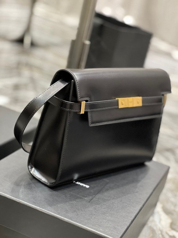 [In stock in seconds]             Manhattan 2020 latest bag type flap Manhattan baguette bag, a change from the previous classic logo, replaced by a low-key simple design style, it is a bit like the H family Kelly, very 