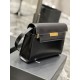 [In stock in seconds]             Manhattan 2020 latest bag type flap Manhattan baguette bag, a change from the previous classic logo, replaced by a low-key simple design style, it is a bit like the H family Kelly, very 