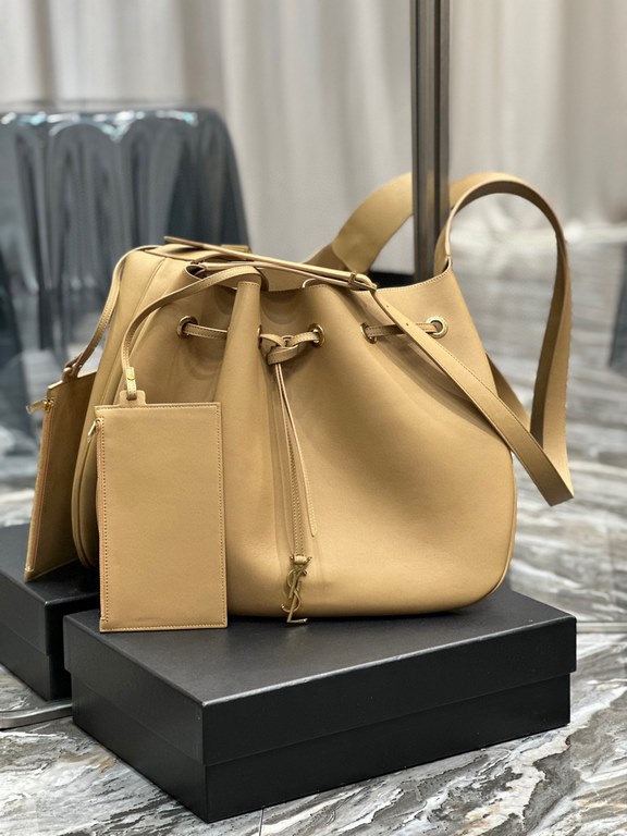 [In-stock]Flat Hobo bag_Y's Full Leather Drawstring BagShoulder Bag All leather design of this simple bag has a more sophisticated sense of fashionable special ~ drawstring very  , the first look on the second was plante