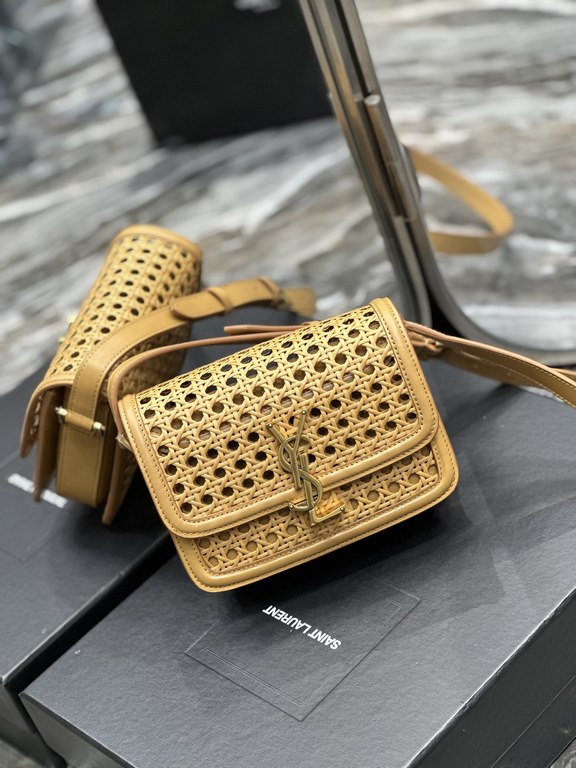 ]Almond Bamboo Woven with Cowhide Leather_19cmMust fire models, not yet listed on the attack on the entire fashion circle, nostalgic left bank, inspired by the Paris left bank street name Rue De Solferino for the name! T