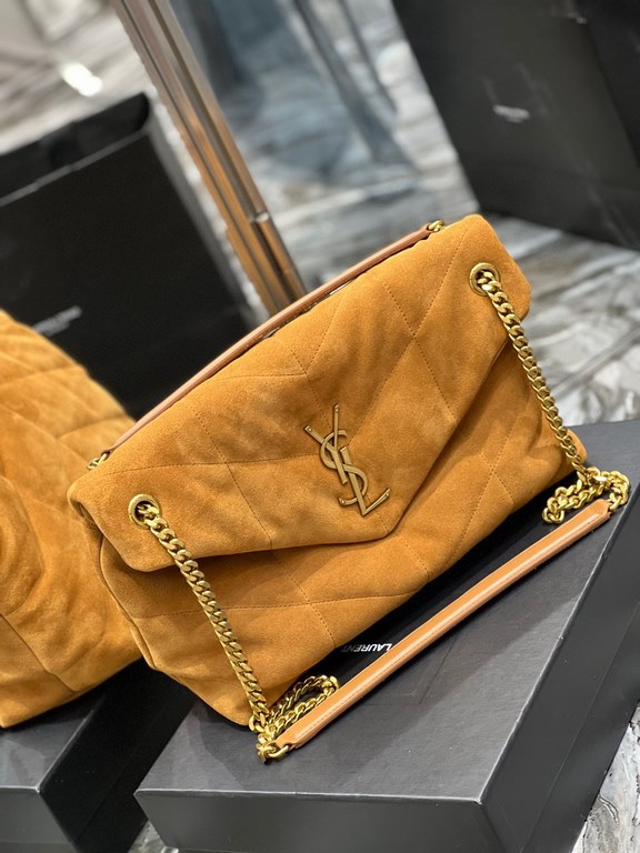 [In stock in secondsEarth Gold Buckle Frosted Model-               _ quilted lambskin bag, 100% lambskin production, soft and delicate feel, as if embracing the clouds   like feeling; classic Y family logo, chain and gro