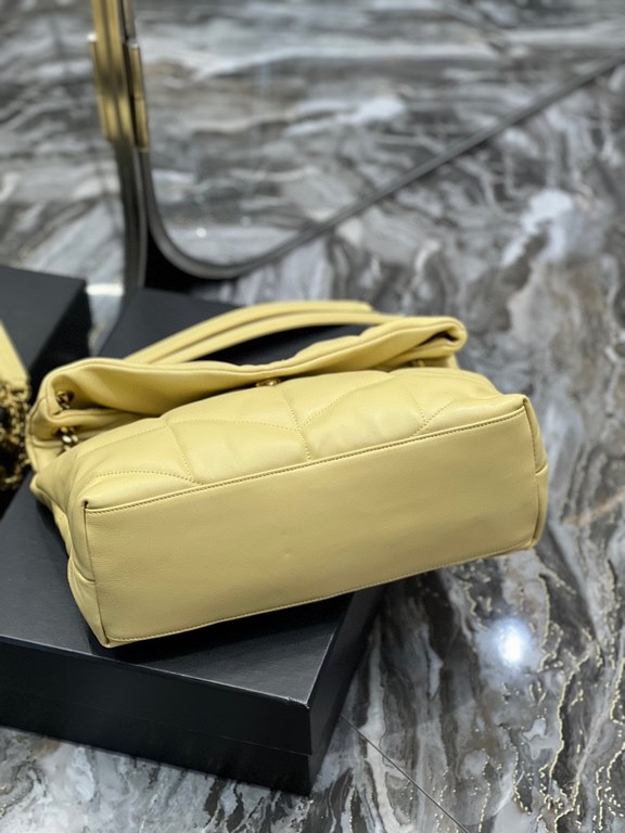 [In stock in secondsLight yellow with gold buttons-               _ quilted lambskin bag, 100% lambskin production, soft and delicate feel, as if embracing the clouds   like feeling; classic Y family logo, chain and grom