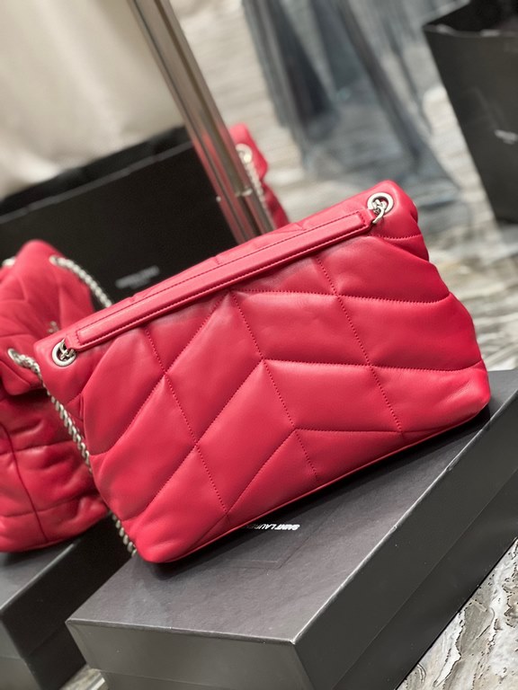 [In stock in secondsRed with silver buckle-               _ quilted lambskin bag, 100% lambskin production, soft and delicate feel, as if embracing the clouds   like feeling; classic Y family logo, chain and grommet hard