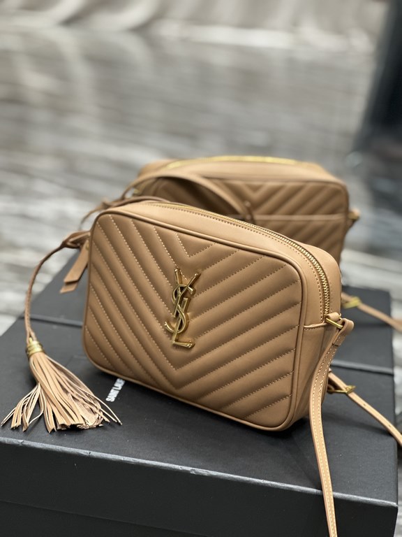 [New Version]Lou camera bag_caramel gold buckleTop imported Italian cowhide camera bag, Hong Kong purchased zp open molding and typing, to do exactly the same! Very delicate! Adjustable shoulder strap with fashion tassel