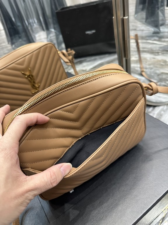 [New Version]Lou camera bag_caramel gold buckleTop imported Italian cowhide camera bag, Hong Kong purchased zp open molding and typing, to do exactly the same! Very delicate! Adjustable shoulder strap with fashion tassel