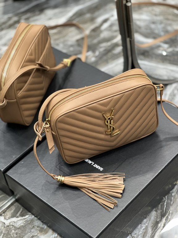 [New Version]Lou camera bag_caramel gold buckleTop imported Italian cowhide camera bag, Hong Kong purchased zp open molding and typing, to do exactly the same! Very delicate! Adjustable shoulder strap with fashion tassel