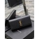 Classic Kate_ClutchBlack with plain gold buckleClassic flap clutch    very representative of the metal logo logo, imported South African cowhide, simple metal decorations, the overall low-key exquisite and versatile, han