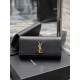 Classic Kate_ClutchBlack with plain gold buckleClassic flap clutch    very representative of the metal logo logo, imported South African cowhide, simple metal decorations, the overall low-key exquisite and versatile, han