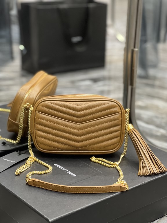 Caramel Gold Button_            Top imported cowhide leather camera bag, ZP open molded and typed to be exactly the same! Very delicate! With fashion tassel charm! Leather inside and outside, the bag has a card slot! Ver