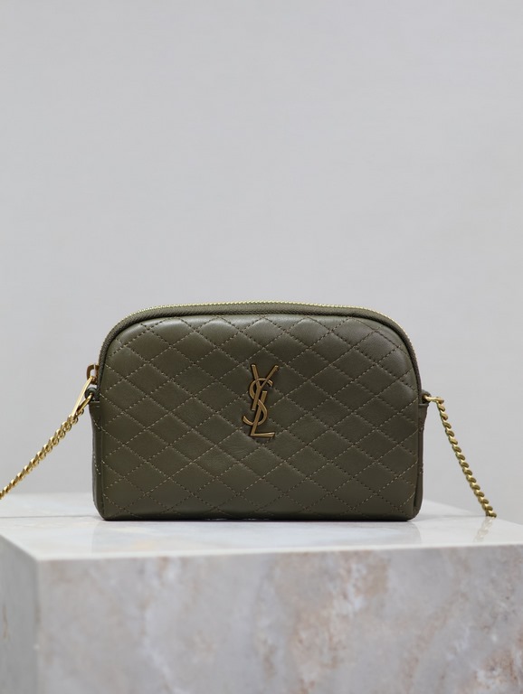 Green gold buckle sheepskin-GABY_Chain BagY this shell bag is so nice Soft and comfortable lambskin, very vintage flavor is also very texture, curved shape exquisite craftsmanship! You can put your keys, lipstick, tissue