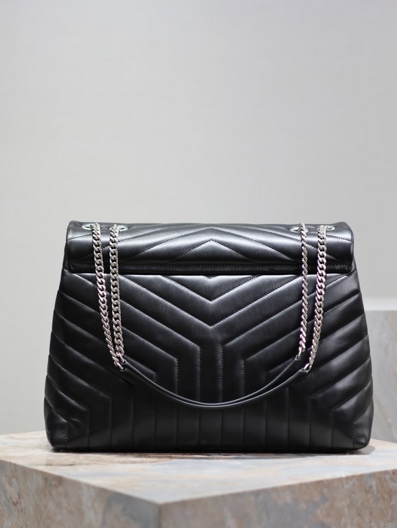 [Black Silver BuckleLouLou_LargeLook at a glance to fall into the large bag   self-weight sense of light capacity is very large Imported Italian delicate cowhide, flap magnetic buckle design is convenient and safe Variou