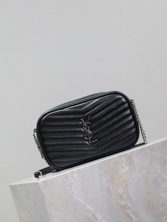 Black silver buckle cowhide-Lou mini bag new camera bagcrossbody bag!The Lou_ series camera bag is a unique interpretation of the French aesthetic! Soft cowhide leather material is very texture, small and exquisite, espe