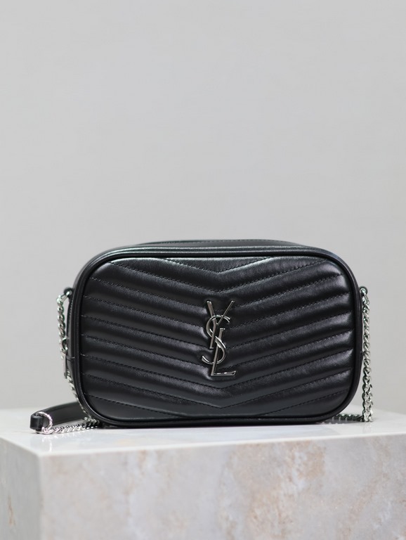 Black silver buckle cowhide-Lou mini bag new camera bagcrossbody bag!The Lou_ series camera bag is a unique interpretation of the French aesthetic! Soft cowhide leather material is very texture, small and exquisite, espe