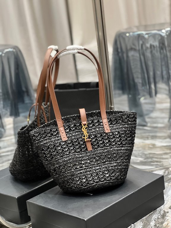 [In stock in seconds]  straw woven bag fast fallVegetable basket hollowed out straw tote bag_Y home exquisite Parisian style in this black straw woven tote bag in the best. logo directly using the L letter hooked in the 