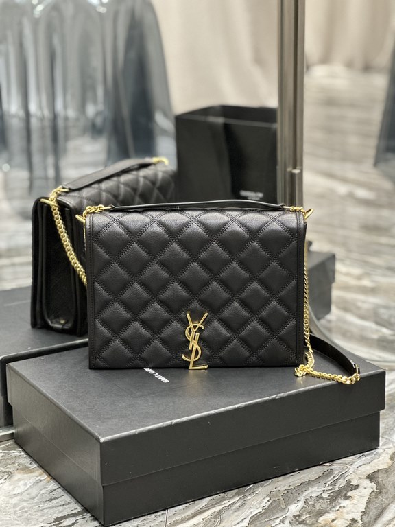 Becky_26cm Black#Becky quilted lambskin chain bag.This bag is one of the most beautiful pieces in the Love at First Sight collection! The diamond-shaped quilted pattern gives off a diamond-like luster! The gold Y logo st