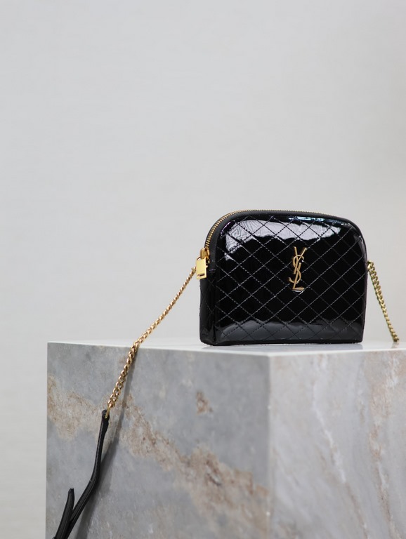 Black gold buckle patent leather-GABY_Chain BagY this shell bag is too good looking Soft and comfortable lambskin, very vintage flavor is also very texture, curved shape exquisite craftsmanship! You can put your keys, li