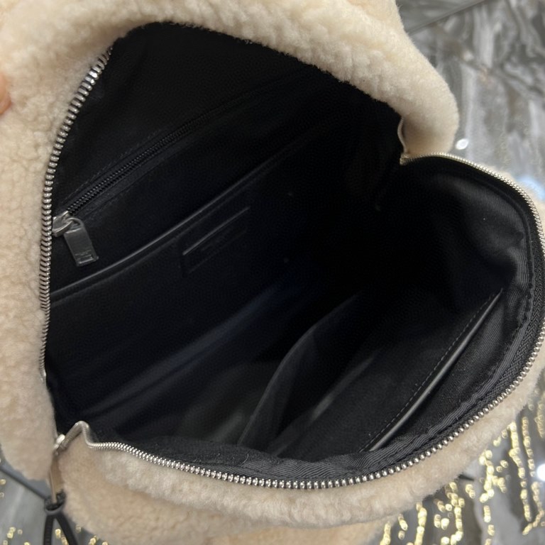 [In stock in seconds] Shoulder bag arrived_Small size lamb's woolThe feeling of fall and winter to la ~ fur one warm!Counter limited launch Crafted to create this backpack, imported Italian lamb's wool, very obvious text