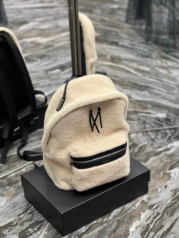 [In stock in seconds] Shoulder bag arrived_Small size lamb's woolThe feeling of fall and winter to la ~ fur one warm!Counter limited launch Crafted to create this backpack, imported Italian lamb's wool, very obvious text