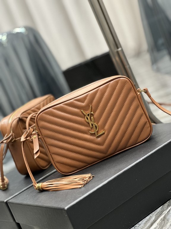 [New Version]Lou camera bag_brown gold buckleTop imported Italian cowhide camera bag, Hong Kong purchased zp open molded version, do exactly the same! Very delicate! Adjustable shoulder strap with fashion tassel pendant!