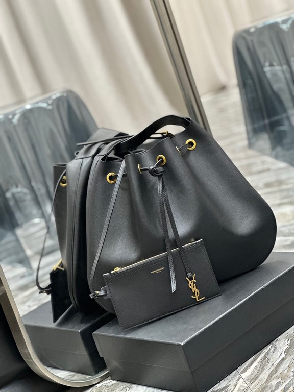 [In-stock]Flat Hobo bag_Y's Full Leather Drawstring BagShoulder Bag All leather design of this simple bag has a more sophisticated sense of fashionable special ~ drawstring very  , the first look on the second was plante