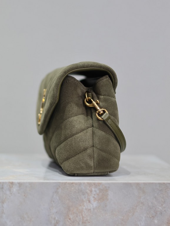 Loulou 20cm-Army Green FrostedY family classic explosive models! The most practical and versatile, imported Italian cowhide leather carefully crafted, feel great! The bag is ultra-lightweight, not the slightest sense of 