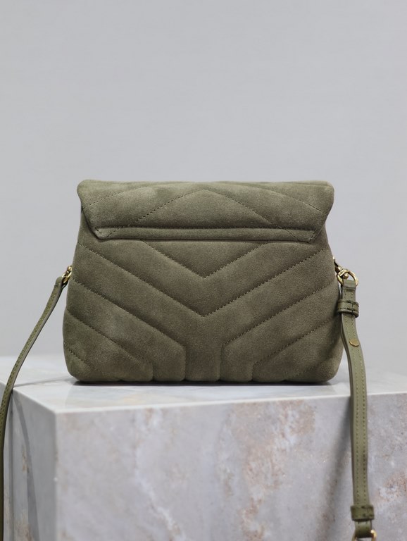 Loulou 20cm-Army Green FrostedY family classic explosive models! The most practical and versatile, imported Italian cowhide leather carefully crafted, feel great! The bag is ultra-lightweight, not the slightest sense of 