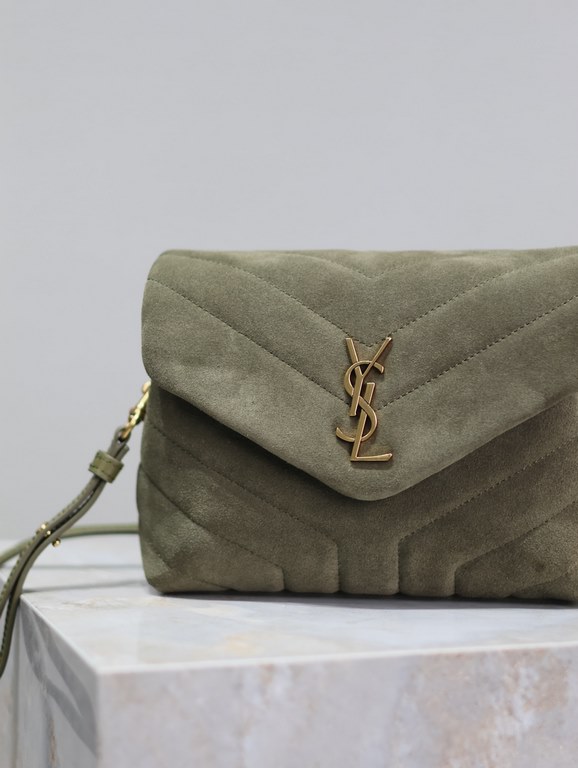 Loulou 20cm-Army Green FrostedY family classic explosive models! The most practical and versatile, imported Italian cowhide leather carefully crafted, feel great! The bag is ultra-lightweight, not the slightest sense of 