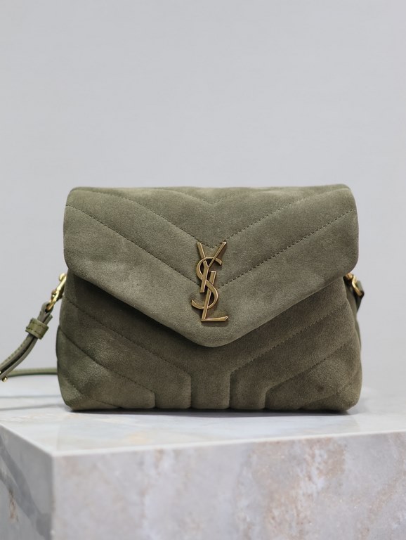 Loulou 20cm-Army Green FrostedY family classic explosive models! The most practical and versatile, imported Italian cowhide leather carefully crafted, feel great! The bag is ultra-lightweight, not the slightest sense of 