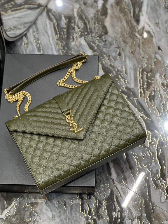 [In stock in seconds]#Envelope# olive green with gold buckleLarge grained embossed quilted leather envelope bagClassic is timeless, the beauty of the V grain quilted diamond caviar pattern, Italian cowhide leather with e