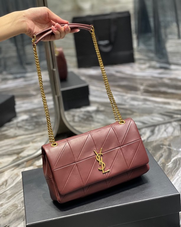 [In Stock Seconds]     _Medium 25cm splicing model, let you wait! Spliced by imported sheepskin, the process is very complex, sheepskin texture on the hands of first-class praise! Shoulder crossbody can be! Very practica