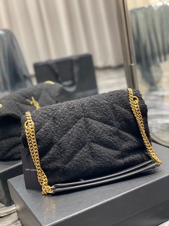 [In stock in seconds]Autumn and winter tweed models out la   ♀Opened up Loulou puffer launched a new tweed flower with leather series   ♀The designer still expresses the bag type as gentle and elastic, expressing more wa