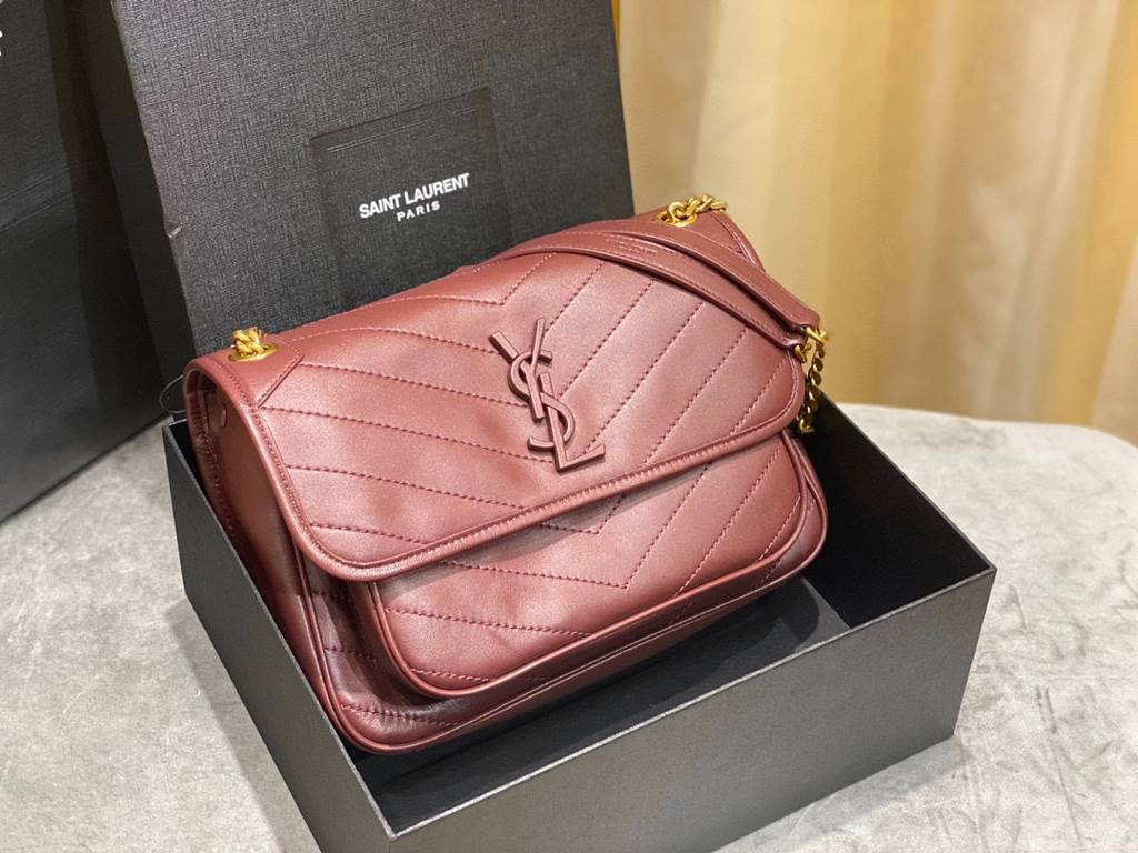 [In stock in seconds      Sheepskin  28cm[zp original leather2020 spring and summer lambskin models Niki metal chain is also replaced with a somewhat heavy sense of gold, so that the bag body as a whole and a few more po