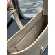 5   7       Original leather version] Soybean sand colorThe Y's hot underarm bag is available in a small mini size while it's still hot! Although the design of this bag is not an eye-catching bag, but it really belongs t