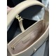 [Original Leather] Soybean Color Plain Leather _Underarm Bag Le5A7 BagStrongly recommend   one of the treasure bags this year! Minimalist shape   metal logo Buckle closure design Adjustable shoulder strap Simple, beautif