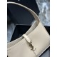 [Original Leather] Soybean Color Plain Leather _Underarm Bag Le5A7 BagStrongly recommend   one of the treasure bags this year! Minimalist shape   metal logo Buckle closure design Adjustable shoulder strap Simple, beautif