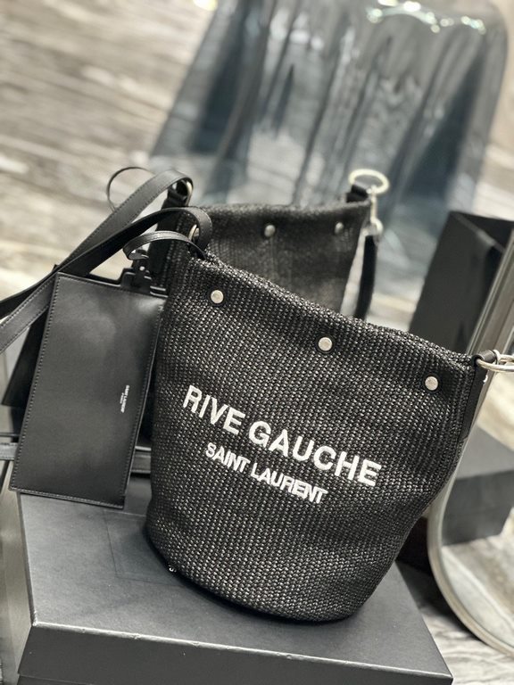 [In stock in seconds][            ]Counter the latest RIVE GAUCHE French woven bucket bag, simple atmospheric modeling is definitely a street shoot explosion, Rose is also using Oh! The body of the bag is made of importe