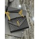 [In stock in seconds]#Envelope# Black with Gold BuckleMedium grain embossed quilted leather envelope bagClassic is timeless, the beauty of the V pattern spelling diamond pattern of caviar, Italian cowhide with eye-catchi